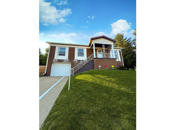 240 Fort Clarke Drive, Benwood, WV 26031
