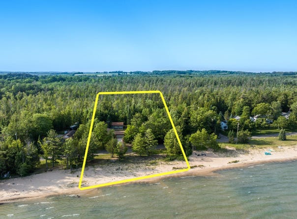 3846 & 3842 Lee Point Road, Suttons Bay, MI 49682