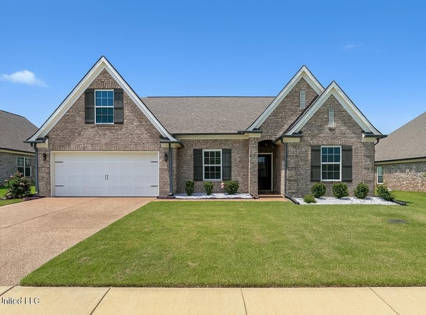 255 Magnolia Gardens Drive, Hernando, MS 38632