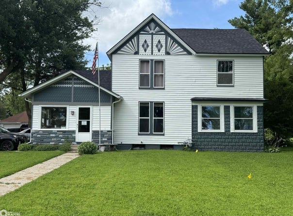 411 E Division Street, Orient, IA 50858