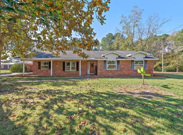 1303 Highland Drive, Elba, AL 36323