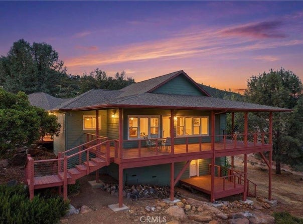 16542 Crescent Court, Hidden Valley Lake, CA 95467