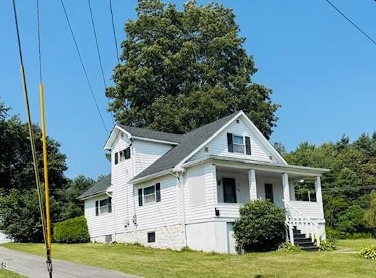 901 Cemetary Street, Lilly, PA 15938