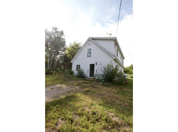 84 Old County Road, Searsport, ME 04974
