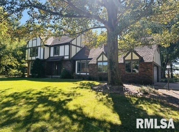 107 Edlen Lane, Jacksonville, IL 62650