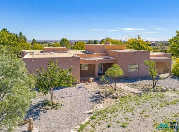 3403 Young Pl, Roswell, NM 88201