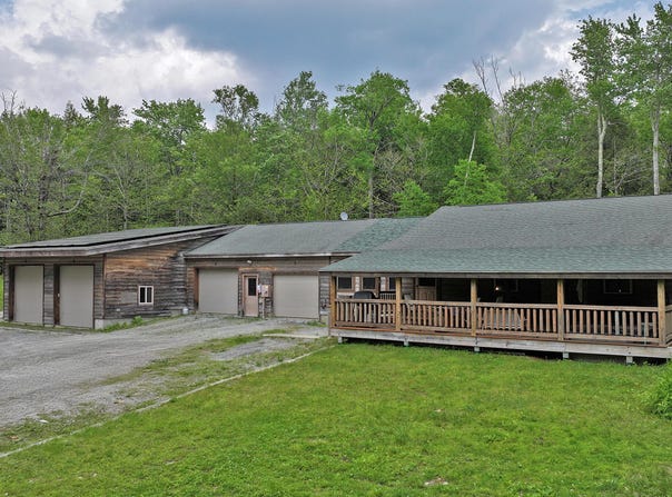 289 Algerie Rd, Becket, MA 01223