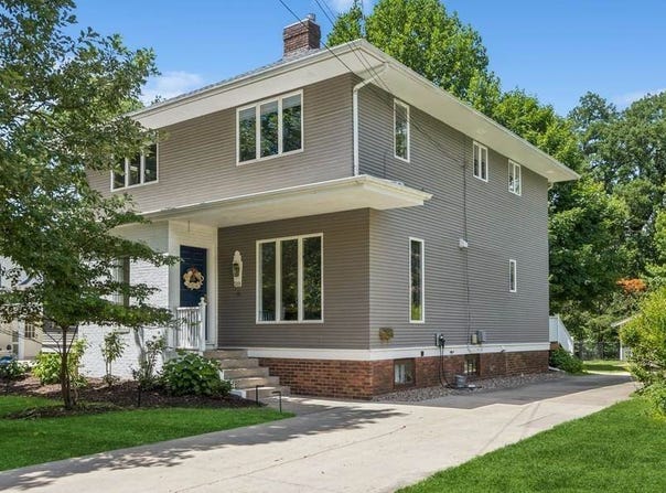 319 Hutchinson, IowaCity, IA 52246