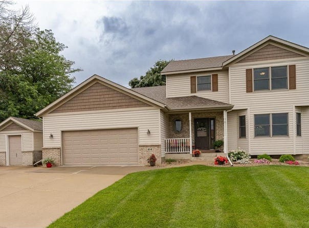 414 9th Street NW, Byron, MN 55920