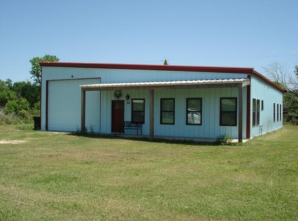 83 ELIZABETH DR, Bay City, TX 77414