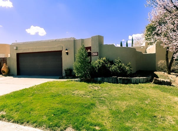 9404 Callaway Circle NE, Albuquerque, NM 87111