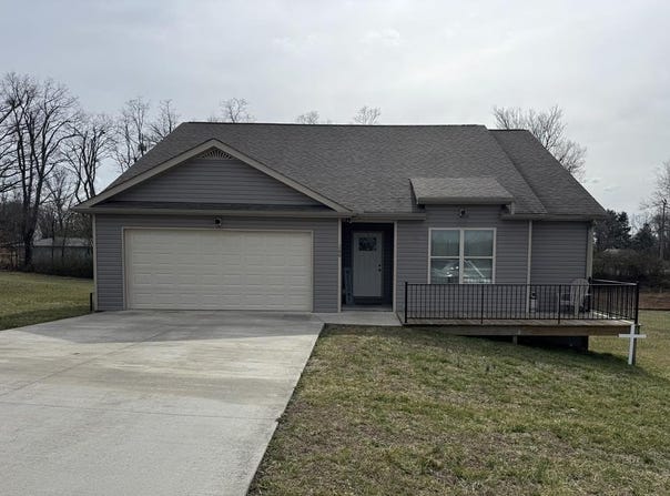 260 Celeste Dr, Baxter, TN 38544