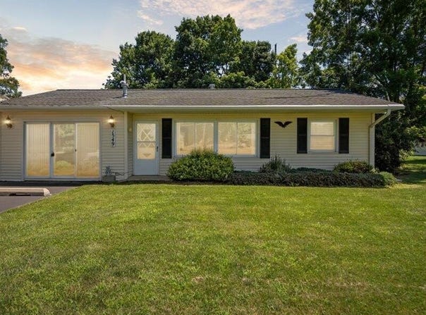 1549 Wolf Lake Road, Grass Lake, MI 49240