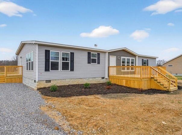 986 Dry Creek Rd, Smithville, TN 37166
