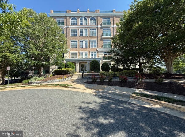 830 BELMONT BAY Drive, WOODBRIDGE, VA 22191