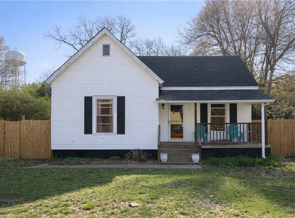 31 E Central Avenue, Iva, SC 29655