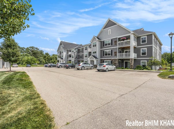 3167 Blairview Pkwy SE 201, Kentwood, MI 49512