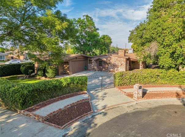 8666 Keokuk Avenue, Winnetka, CA 91306