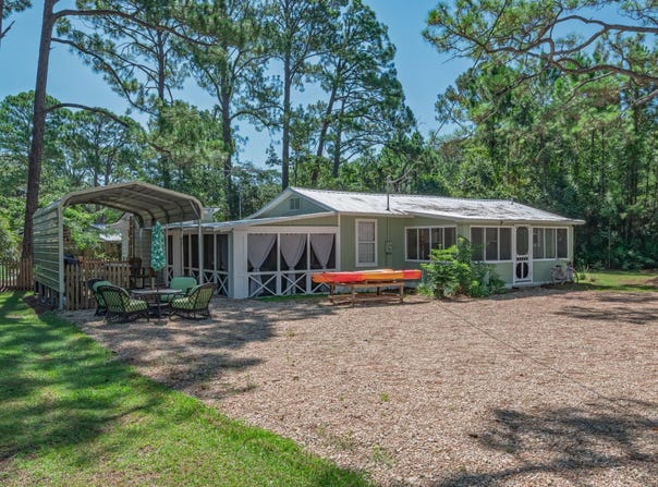 69 Suwanne Avenue, Panacea, FL 32346-5117