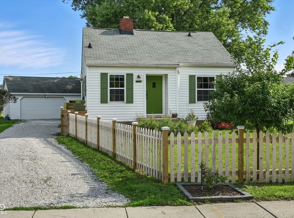 412 E College Avenue, Brownsburg, IN 46112