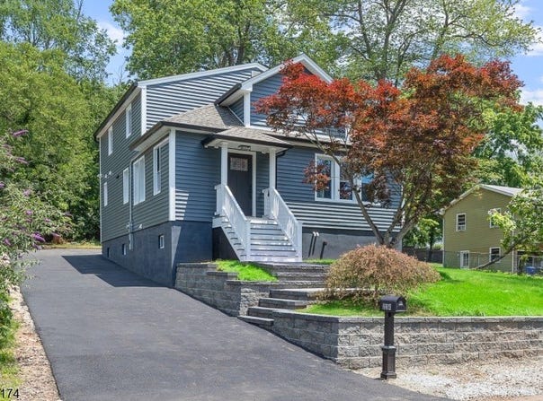 234 High St, Long Hill Twp., NJ 07980-1216