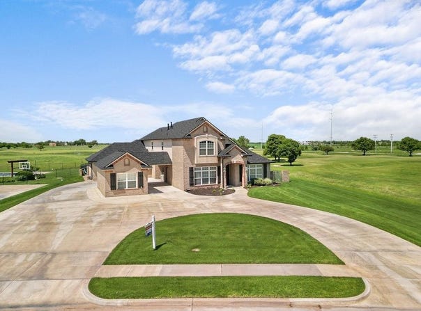 5502 Pheasant Run, Enid, OK 73703