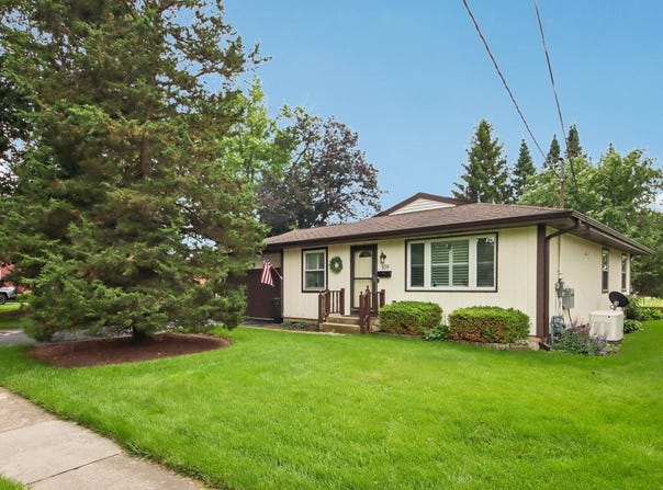 109 Weaver Drive, Cary, IL 60013