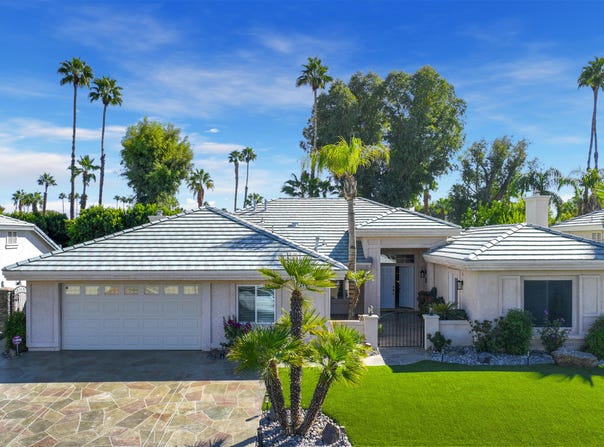 54 Sutton Place E, Palm Desert, CA 92211
