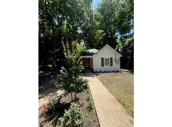 602 Pierson Street, Lancaster, TX 75146