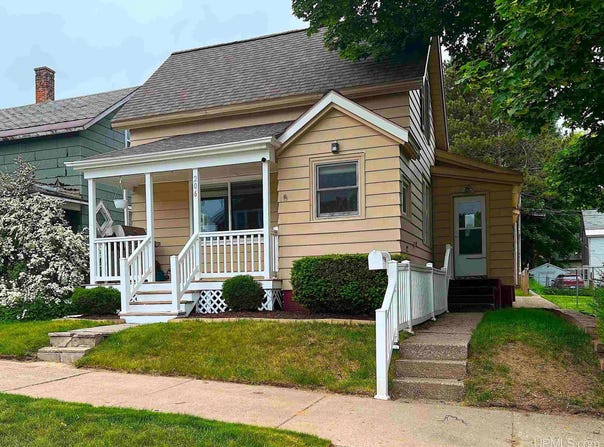 206 Cherry, Munising, MI 49862