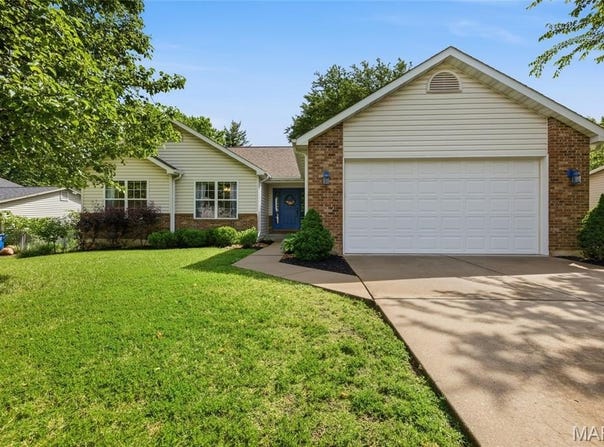 20 W Ofallon Drive, O'Fallon, MO 63366