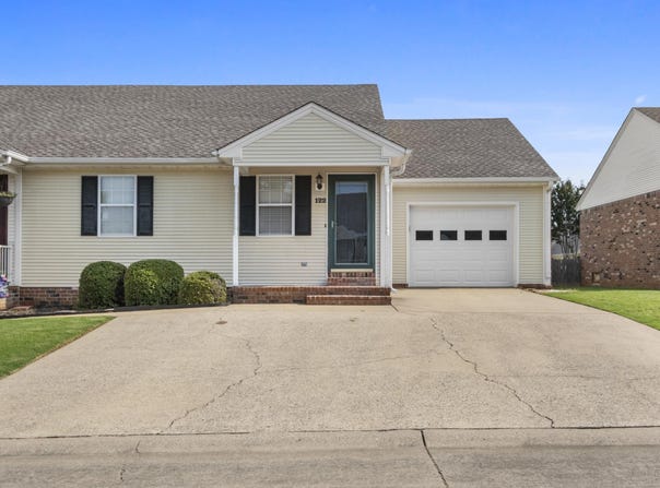 2910 E Moore Avenue, Searcy, AR 72143
