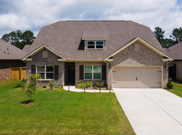 103 Barlow Way, Owens Cross Roads, AL 35763
