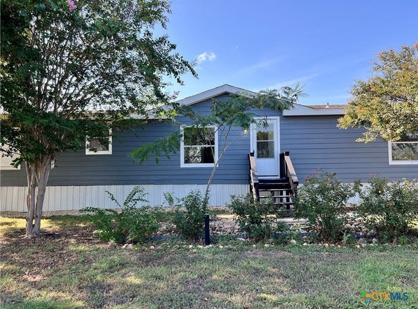 330 Grandview Drive, San Marcos, TX 78666