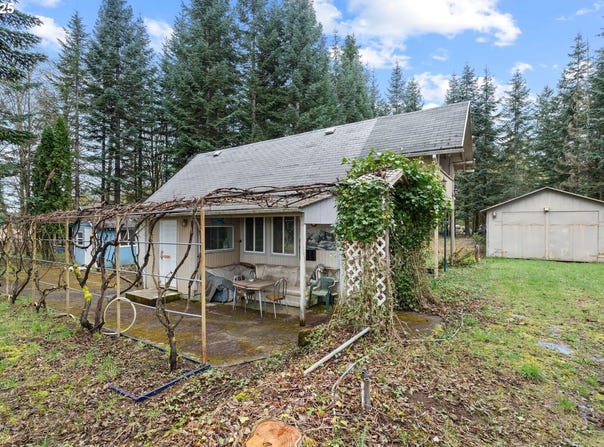 186 VAN HOESEN RD, Onalaska, WA 98570