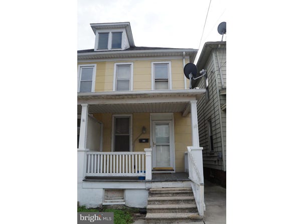 633 E MIDDLE STREET, HANOVER, PA 17331