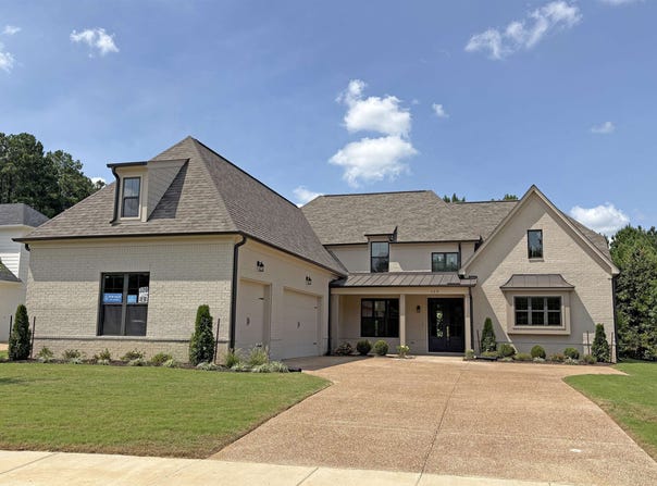 328 ROLLING GROVE Blvd, Collierville, TN 38017