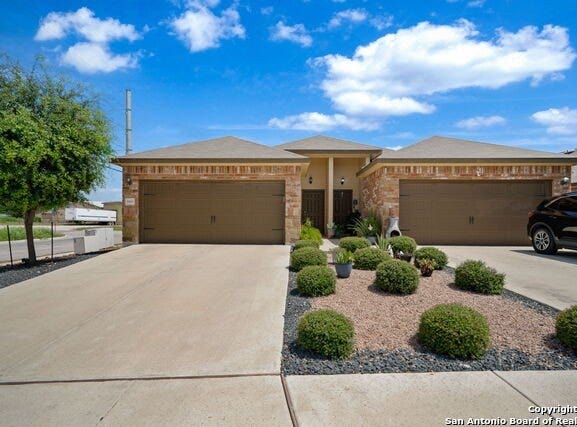 1100/1102 Stanley, Seguin, TX 78155