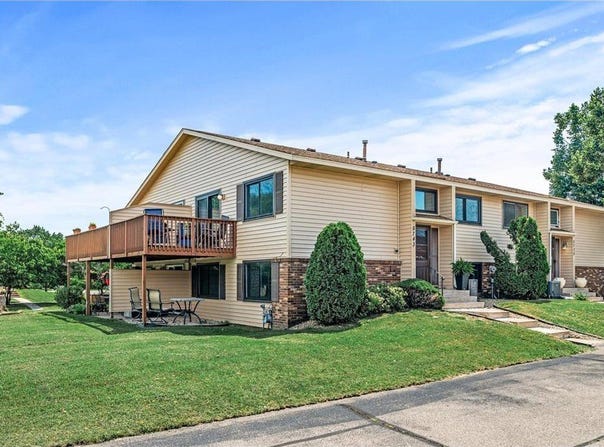 5743 Otter View Trail, White Bear Lake, MN 55110
