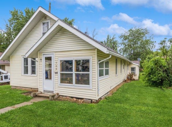 105 North Street, Guthrie Center, IA 50115