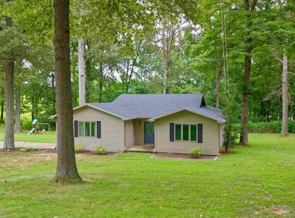 210 BRENTWOOD DR, LIVERMORE, KY 42352