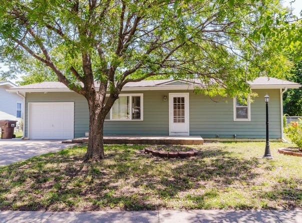 4746 S Clarence Ave, Wichita, KS 67217