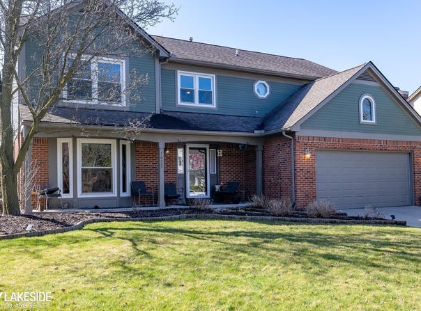 1022 Pointe Place, Rochester, MI 48307