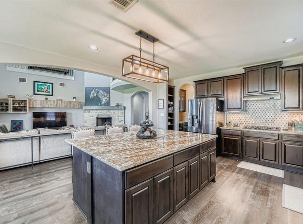 5821 Mantalcino DR, Round Rock, TX 78665
