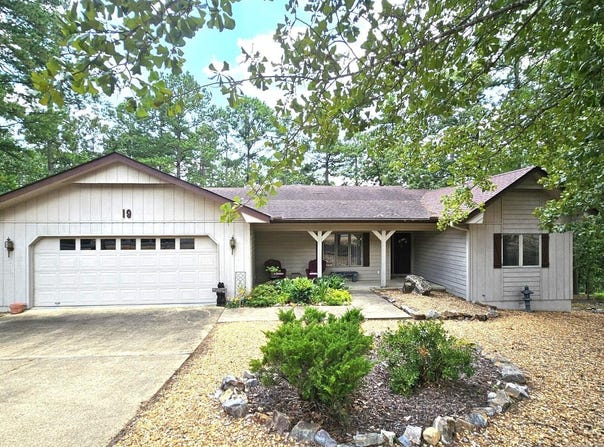 19 Coronado Circle, Hot Springs Village, AR 71909