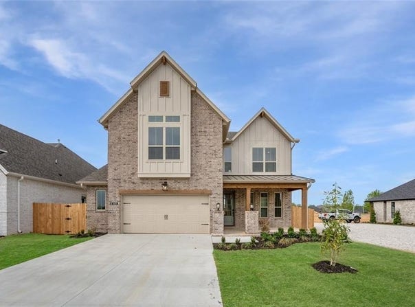 445 Fox  TR, Elm Springs, AR 72762