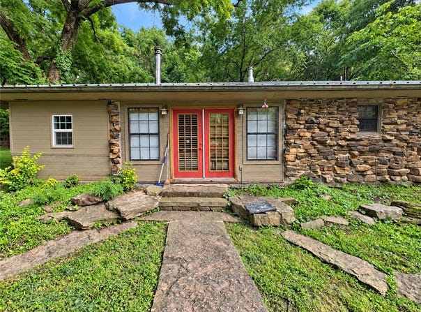 10844 Bray Road, Elkins, AR 72727