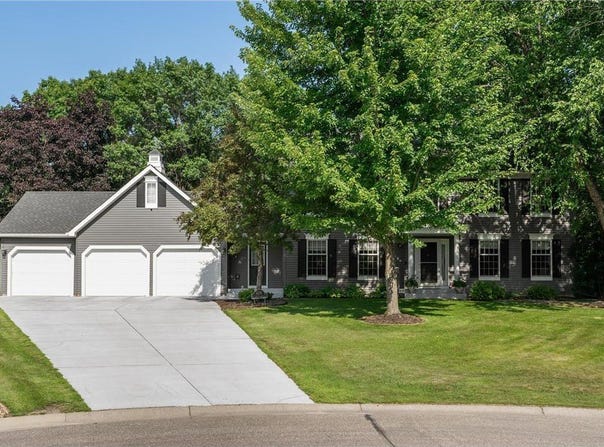 420 127th Lane NW, Coon Rapids, MN 55448