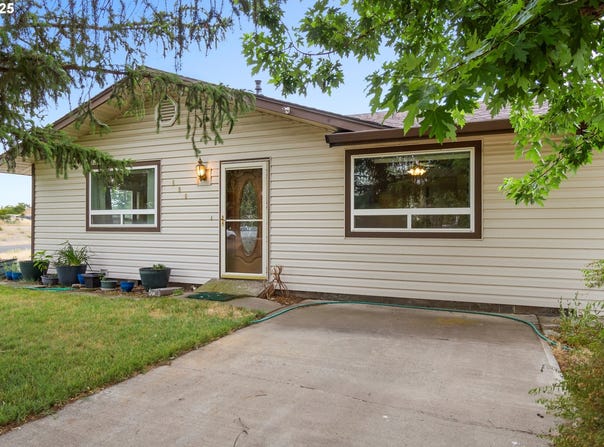 690 NE OREGON AVE, Irrigon, OR 97844