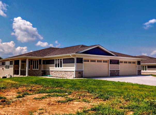 726 E Reinel Road, Jefferson, WI 53549-2085